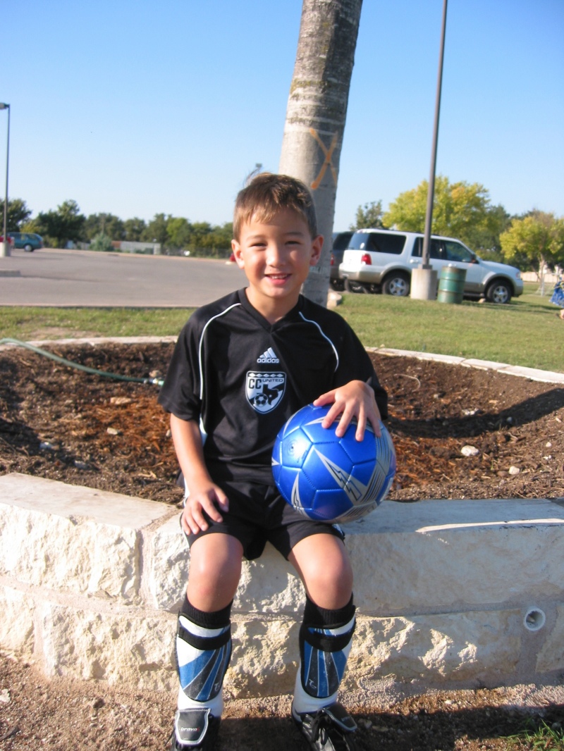 2005/10 October/Soccer Pics/800x600_IMG_2387.JPG